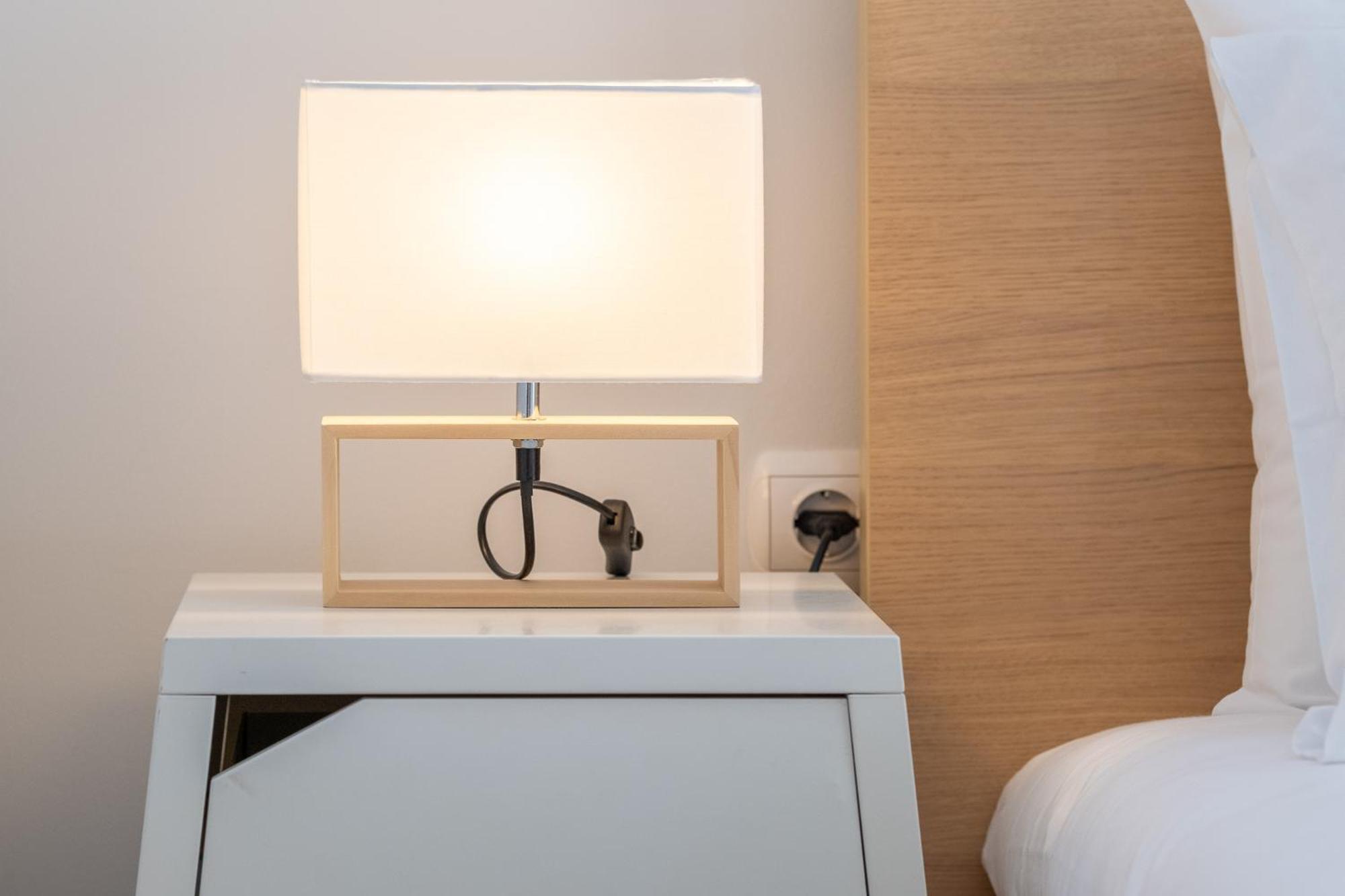 Lovely And Modern 3Bd Apartment Close To Ampelokipoi Metro Athens Luaran gambar