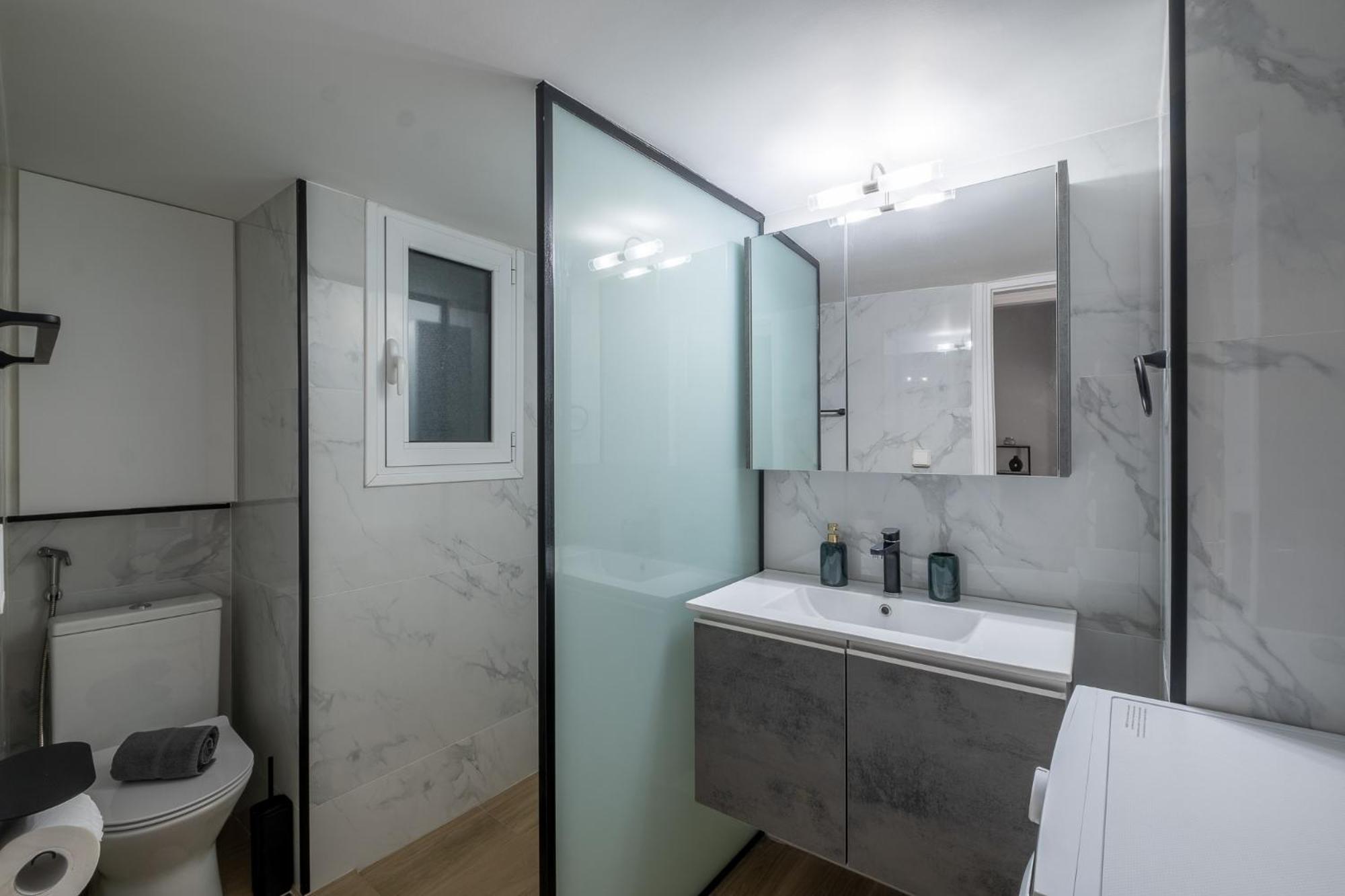 Lovely And Modern 3Bd Apartment Close To Ampelokipoi Metro Athens Luaran gambar