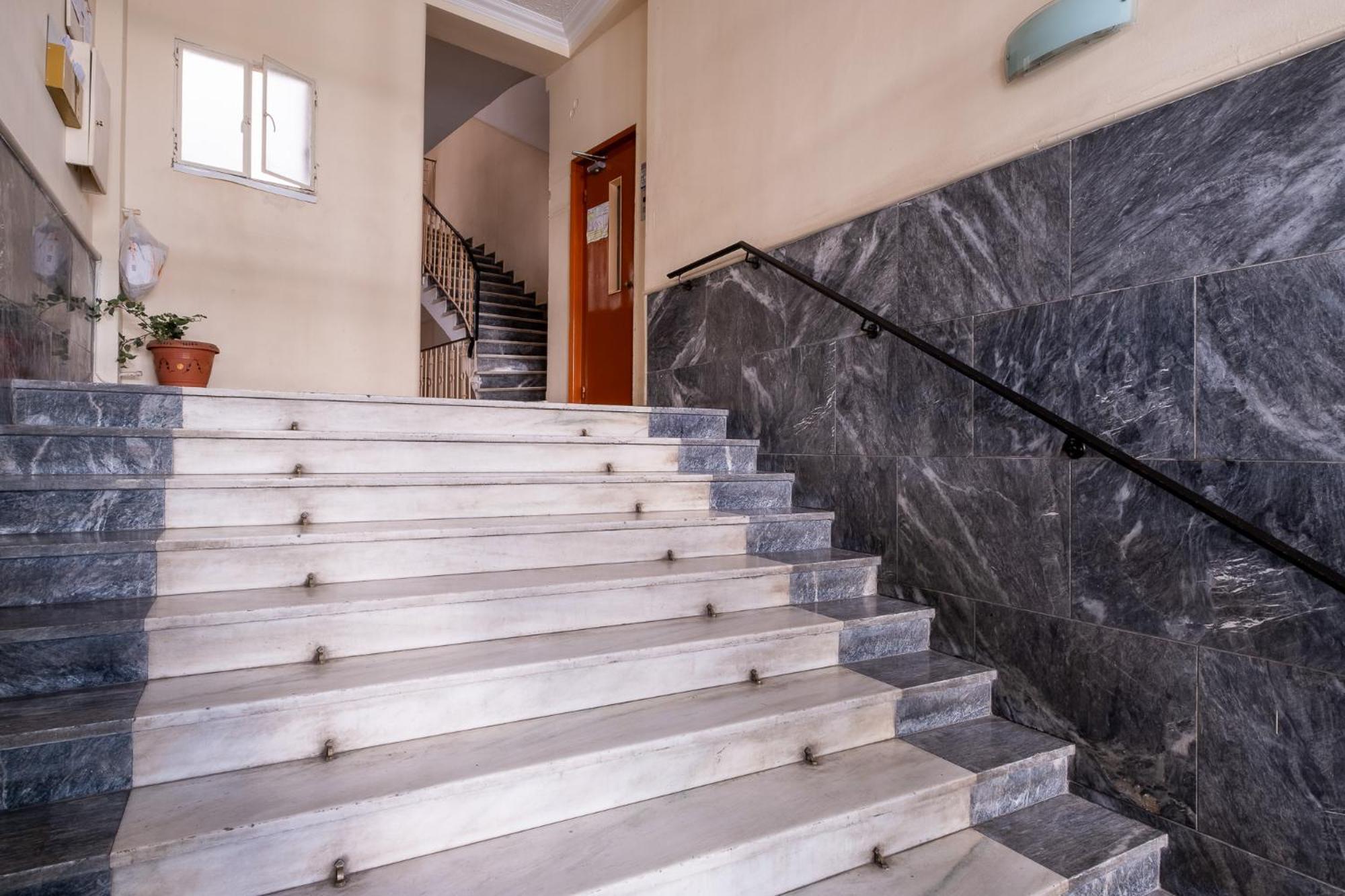 Lovely And Modern 3Bd Apartment Close To Ampelokipoi Metro Athens Luaran gambar